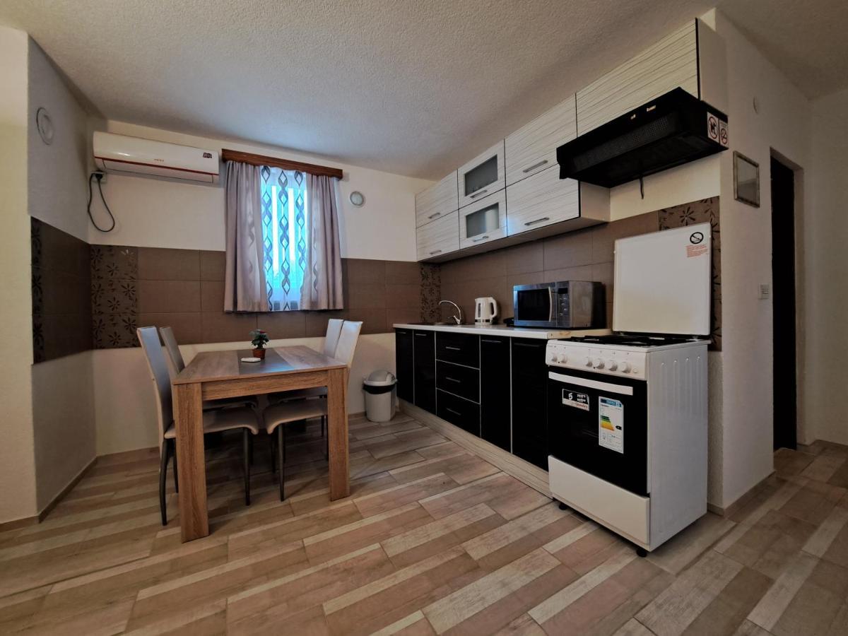 Apartman Morana สลูน ภายนอก รูปภาพ
